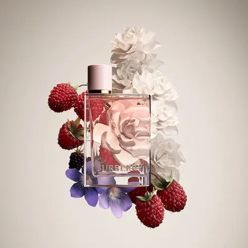 عطر با رایحه میوه‌های قرمز