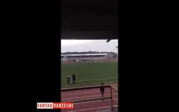 
درگیری بازیکنان و عوامل کادرفنی تیم های برق آراء و کیمیای تهران/فیلم 