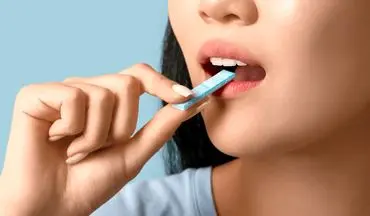 اگر آدامس را قورت می‌دهید، بخوانید: خطرات نهفته‌ای که شاید ندانید!