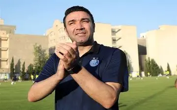 
نکونام: آن کسی که باید برود من نیستم/ بازیکن استقلال از ترس صاحب‌خانه پنهانی به خانه می‌رود!
