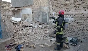 نشت گاز شهری در مشهد منجر به انفجار و تخریب واحد مسکونی شد