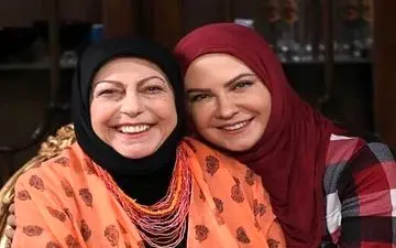 لعیا زنگنه و ثریا قاسمی در سریال «آقازاده»