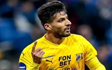 محبی، ناجی روستوف؛ ستاره سابق استقلال، بهترین بازیکن میدان شد!
