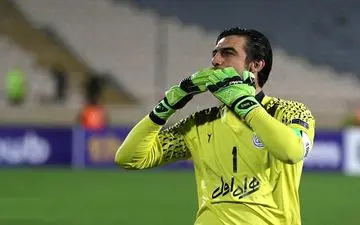 عکس/ تیپ جدید و خاص کاپیتان استقلال در حاشیه تمرین امروز