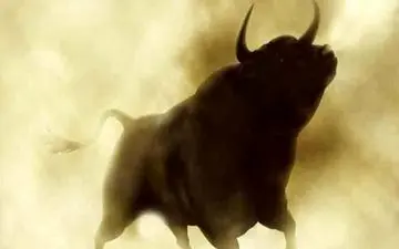 مهار گاو وحشی با شلیک به‌موقع پلیس در ساوه