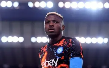 انتقال اوسیمن به پی‌اس‌جی بی نتیجه ماند