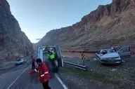 ریزش کوه در جاده جلفا/ این حادثه سه نفر را مصدوم کرد