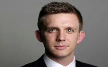 حادثه هولناکی که برای یک خبرنگار افتاد/باور کردنی نیست!