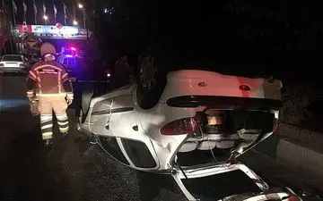 واژگونی خودرو سواری در بزرگراه شهید فهمیده