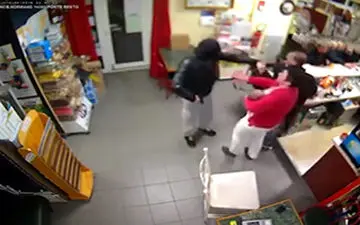 دزدی ناکام مسلحانه + فیلم