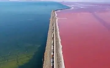 دریاچه دو رنگ دراسترالیا ! +فیلم