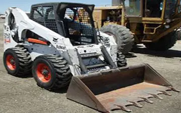 تصادف ناگهانی لودر بابکت با کامیون + فیلم