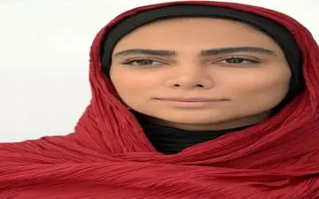 سلفی غزل عبدی با پوششی متفاوت در خیابان (عکس)