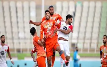 نصرتی: نتیجه بازی سایپا و پرسپولیس عادلانه بود/ گل محمدی باید با همین نفرات بسازد
