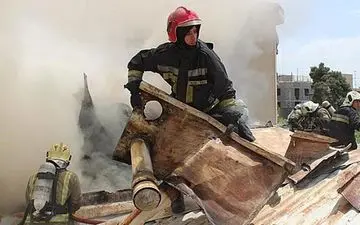 کودک ۳ ساله در مرکز آموزشی خیابان ولیعصر(عج) حبس شد!