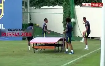پینگ پنگ فوتبال بازیکنان تیم ملی برزیل در تمرین 