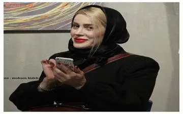 ظاهر و پوشش متفاوت خانم بازیگر در یک مهمانی