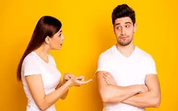 این رفتارها بیانگر این است که شما رو دوست نداره/ شخصیت خودت رو خرد نکن!