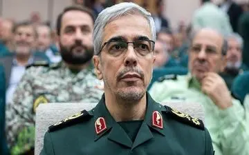 روحانیت مسئولیت هدایت ملت را بر عهده دارد/ روایت سرلشکر باقری از دقت رهبر انقلاب در امور نظامی