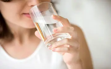  آیا آب باعث کاهش وزن و لاغری میشود؟