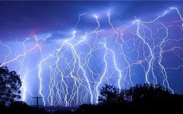 هشدار هواشناسی به ۱۳ استان کشور/ خطر رعد و برق و صاعقه