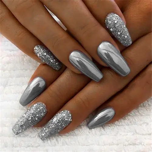 طراحی ناخن با لاک طوسی