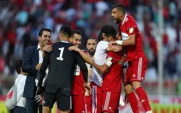 تراکتور از تیغ حاشیه گذشت