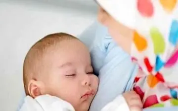تغذیه با شیر مادر ضامن بقا و سلامت کودکان