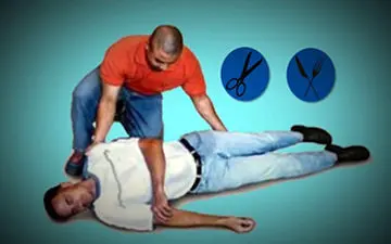 اگر کسی کنار شما تشنج کرد این کارها را انجام دهید!