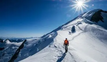 سقوط مرگبار از ارتفاع ۵۰۰۰ متری دماوند/ کوهنورد ۶۷ ساله جان باخت