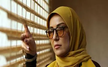 شوخی منشوری خانم بازیگر در مراسم اکران فیلم سینمایی «مسخره‌باز»