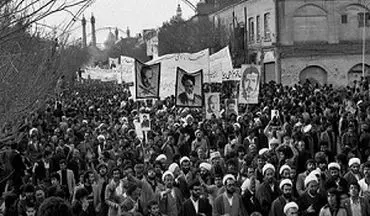 روزی که مردم ایران، اهانت رژیم منفور پهلوی را به امام خمینی(ره) تحمل نکردند + فیلم