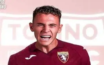 رسمی: هافبک اینتر به باشگاه رقیب پیوست