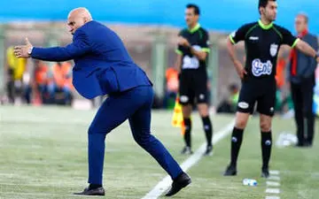 یاد و خاطره استقلال زنده شد 