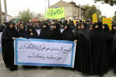 حضور پرشور مردم کرمانشاه در راهپیمایی روز دانش آموز به روایت تصویر