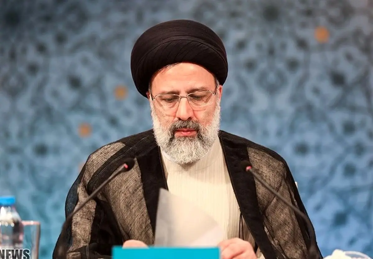 بین «روحانی» و «احمدی‌نژاد» مناظره برگزار کنید