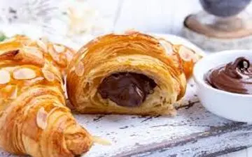 طرز تهیه کروسان شکلاتی که بچه ها عاشقشن!