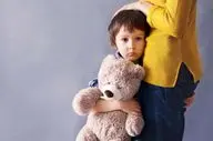 والدینی که کلاس اولی دارند بخوانند| حل اضطراب جدایی فرزندان چه راهکاری دارد؟