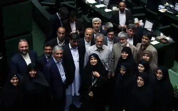  نقش آفرینی زنان در مجلس وفرآیند قانونگذاری