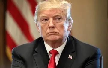 ترامپ: «مایک» کوچولو به مشاورانت حقوق نده