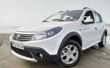 قیمت ساندرو اتوماتیک امروز در بازار خودرو | جدول قیمت انواع خودروی ساندرو