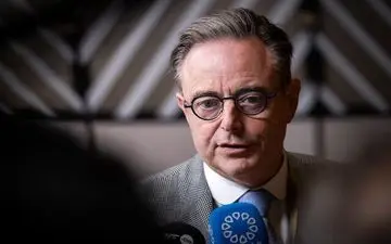 نخست‌وزیر بلژیک: ترامپ اروپای متحد را دوست ندارد، بلکه خواهان ۲۷ کشور جدا و "برده" است