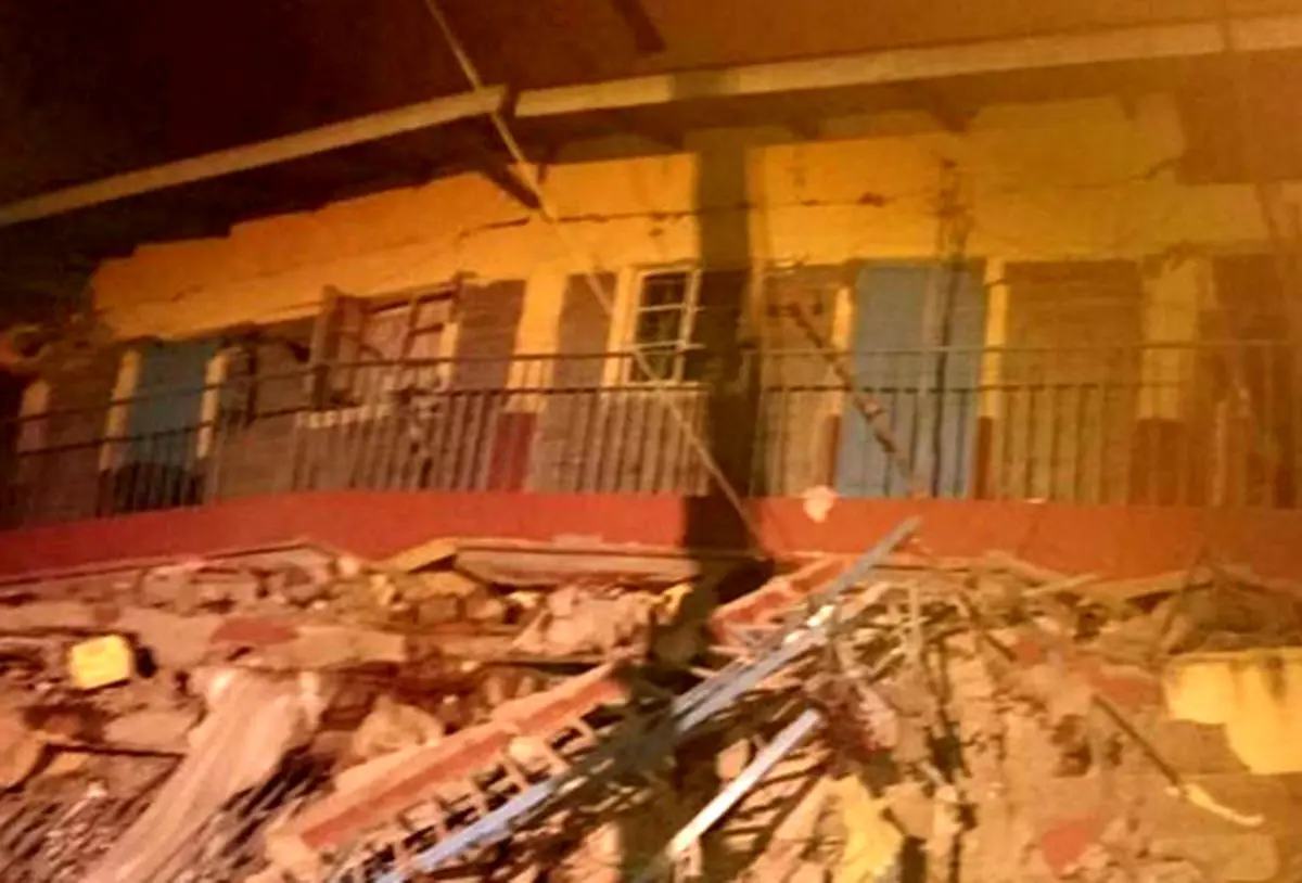 فروریختن ساختمان 7 طبقه / 15 نفر زنده به گور شدند+ عکس 