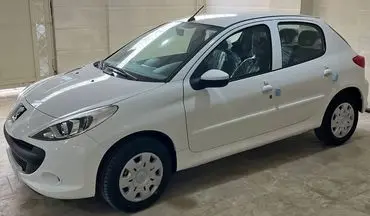 اختلاف قیمت پژو ۲۰۷؛ با خرید از کارخانه ۱۵۵ میلیون سود کنید + جدول