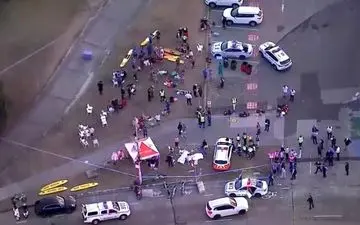 ۱۳ مصدوم در برخورد کامیون و خودروها/ انتقال یک مصدوم با بالگرد امدادی