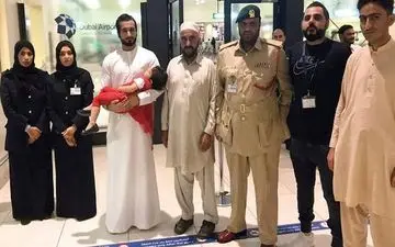 دختر 3 ساله که درهواپیما جامانده بود + عکس