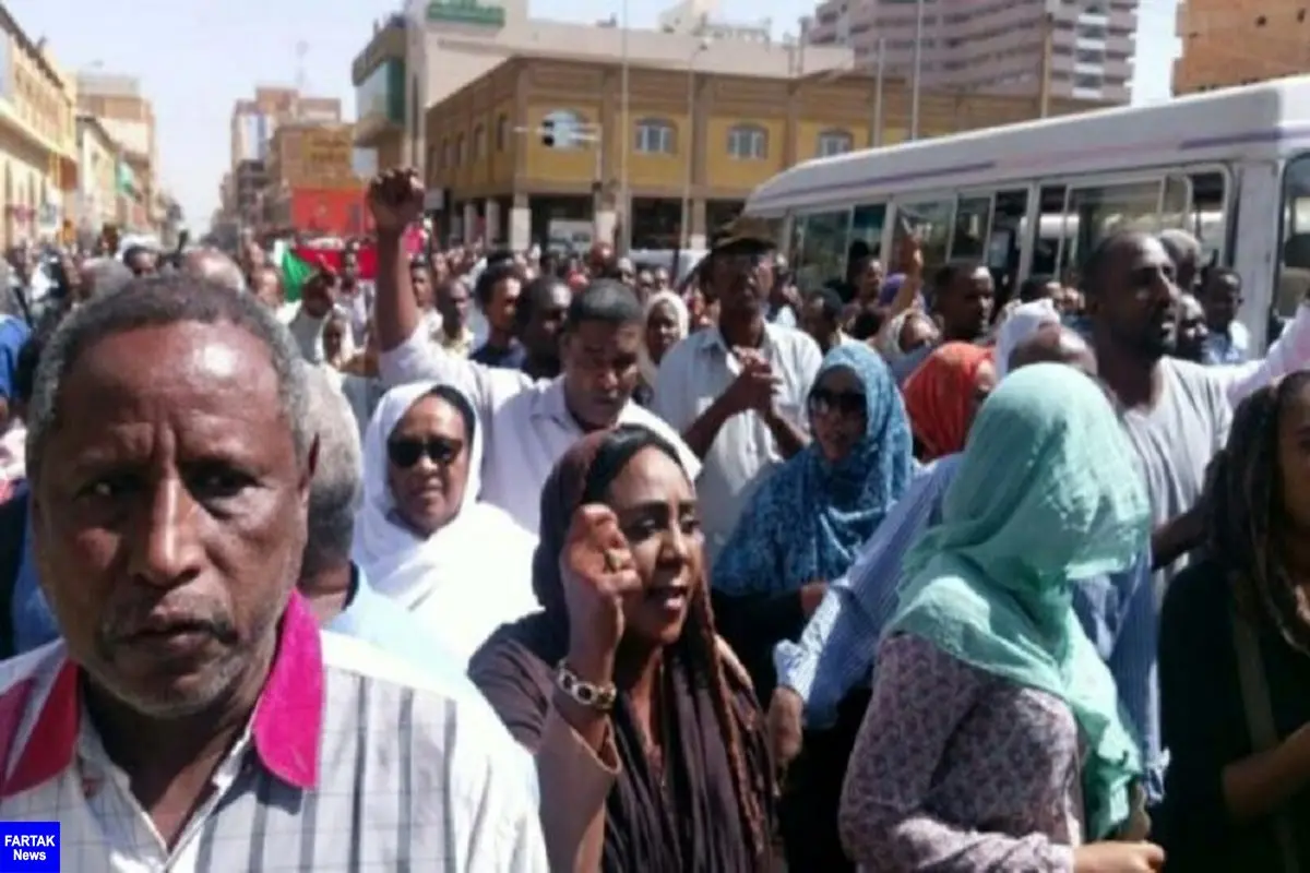 پلیس سودان  با حضور گسترده در خیابان ها مانع تجمع مردم شد