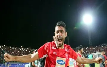 شوخی عجیب ستاره پرسپولیس با جام‌های قهرمانی این تیم! + عکس