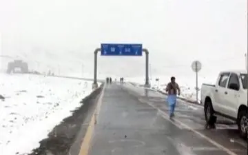 برف پاییزی میهمان مردم مازندران می‌شود