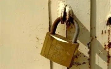 قفل انبوه‌سازان بر ۱۰۰۰۰ مسکن مهر